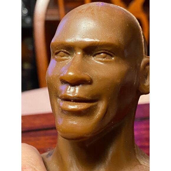 VTG 1996 MICHAEL JORDAN Space Jam Trophy Treats Gumballs Candy Bust New Full NOS - Picture 11 of 12